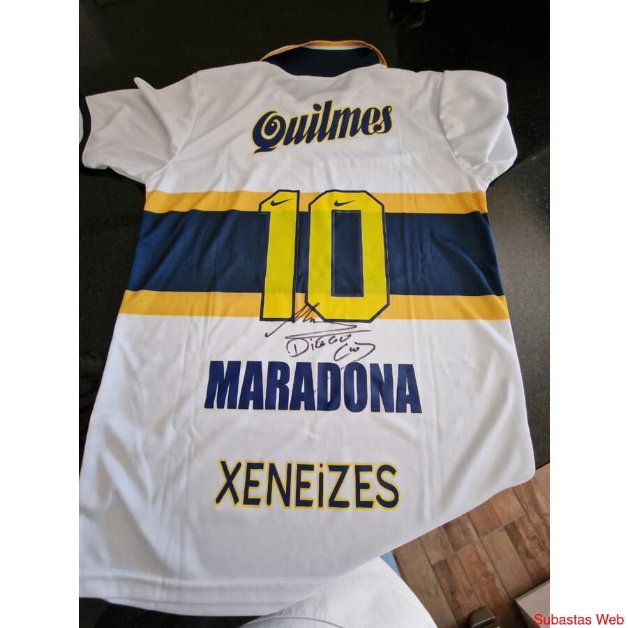 Vendo camiseta de boca juniors firmada por Maradona