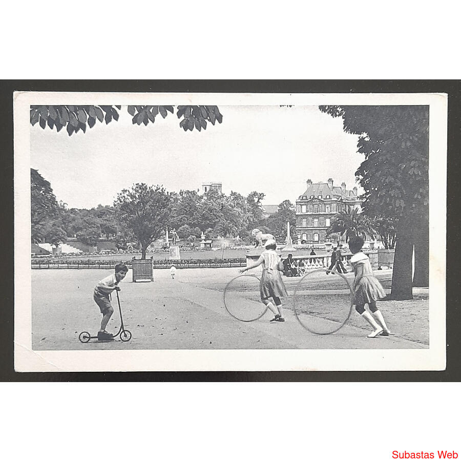 FRANCIA, PARÍS 1900. POSTAL CON VISTA DE NIÑOS JUGANDO