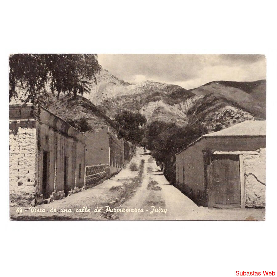 ARGENTINA. Jujuy. Vista de una calle de Purmamarca.